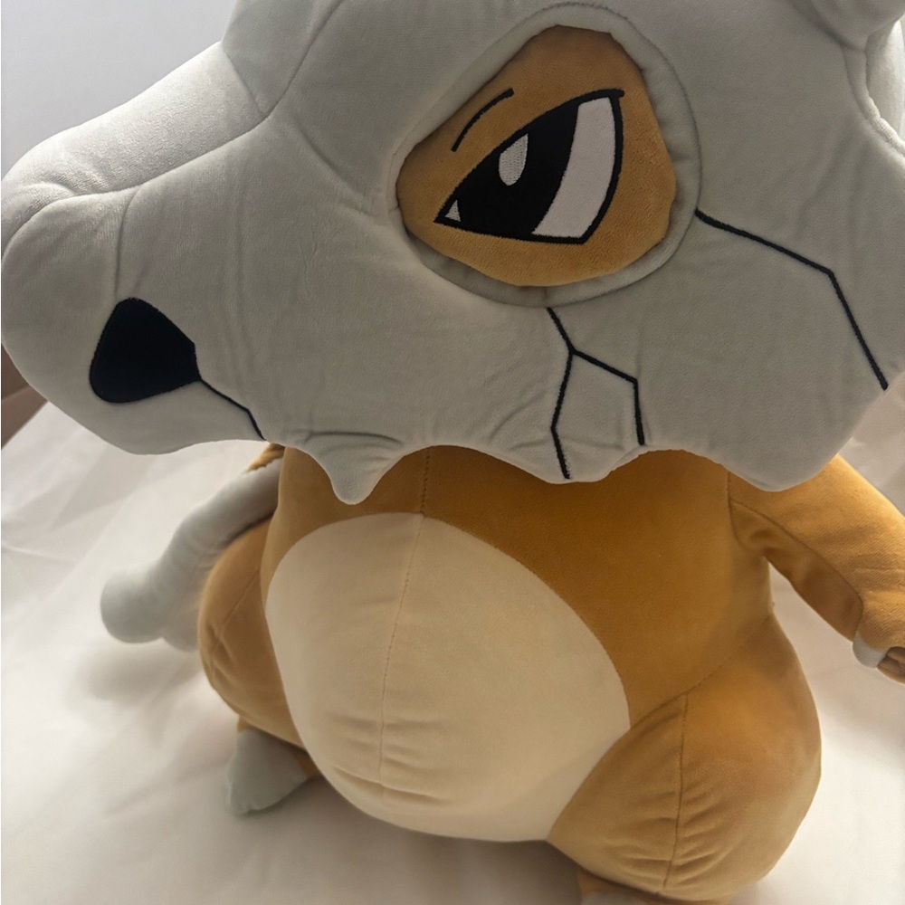 Pokémon Cubone Giant 24" Plush Jazwares GameStop Exclusive Jumbo - Picture 2 of 16